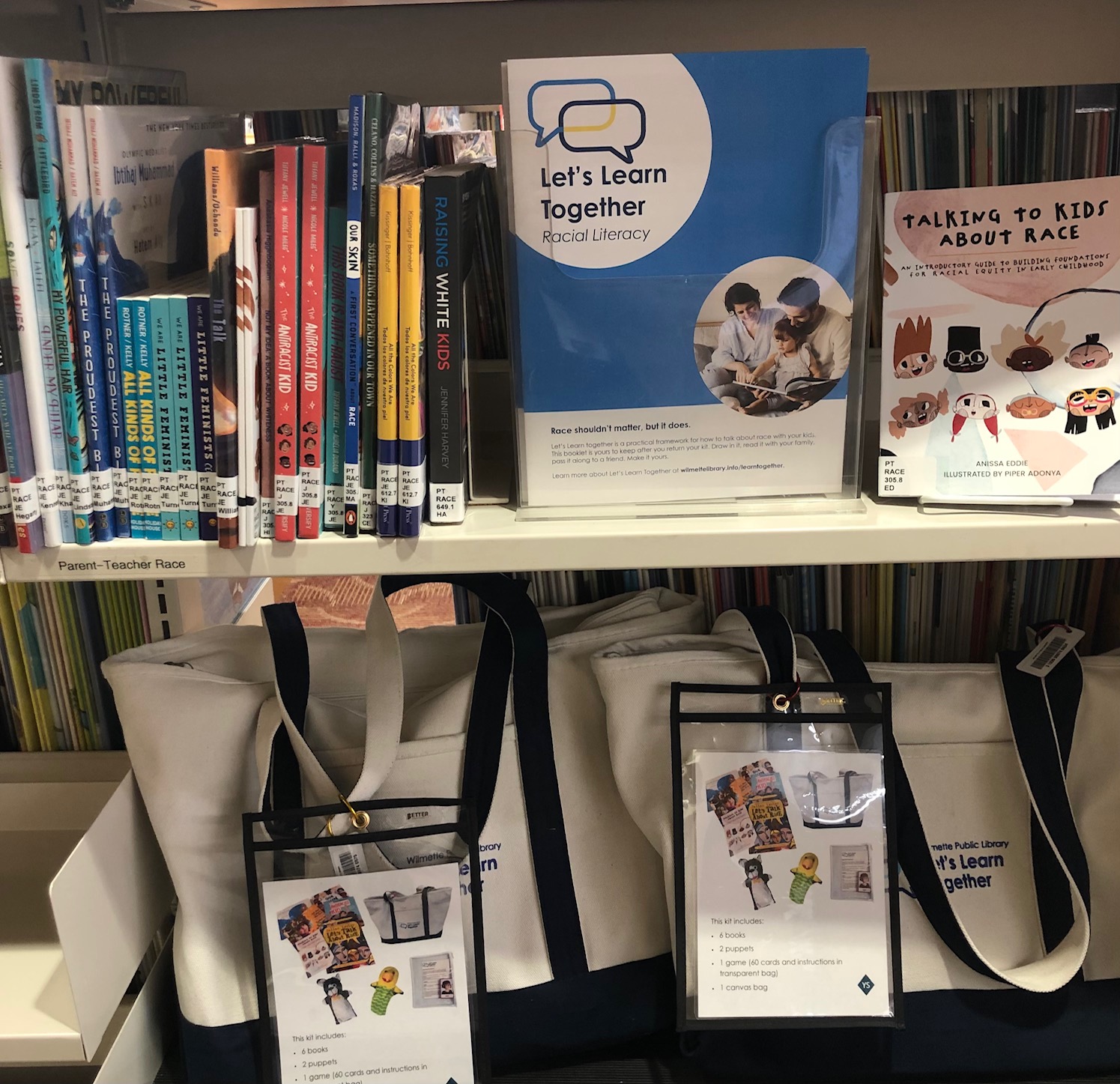 Books and totes on library shelves